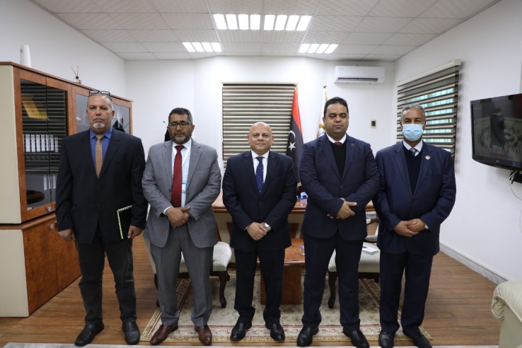 مؤتمر صحفي مشترك لوزير العمل والتأهيل علي العابد مع السفير المصري لدى ليبيا