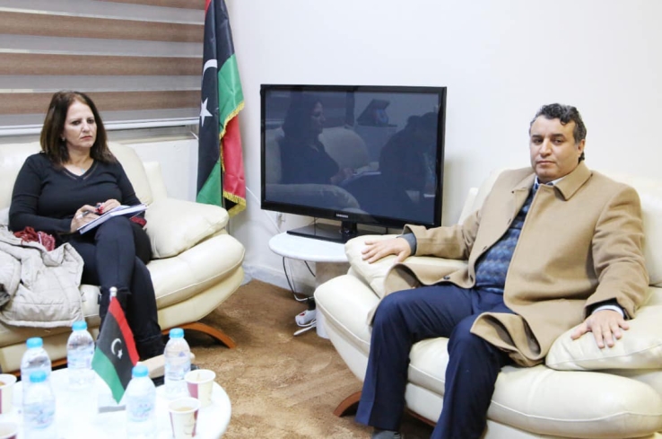 وزير الدولة لشؤون المهجرين يتفق على توسيع الشراكة مع البعثة الأمم المتحدة في مجال حقوق الإنسان